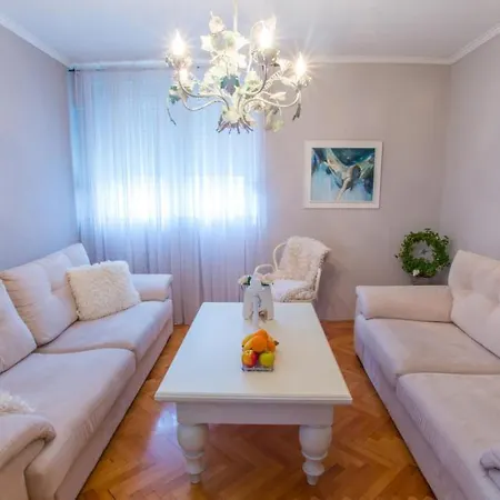 Luxe Living In Mostar Exterior photo