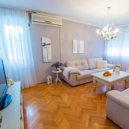 Luxe Living In Mostar Exterior photo