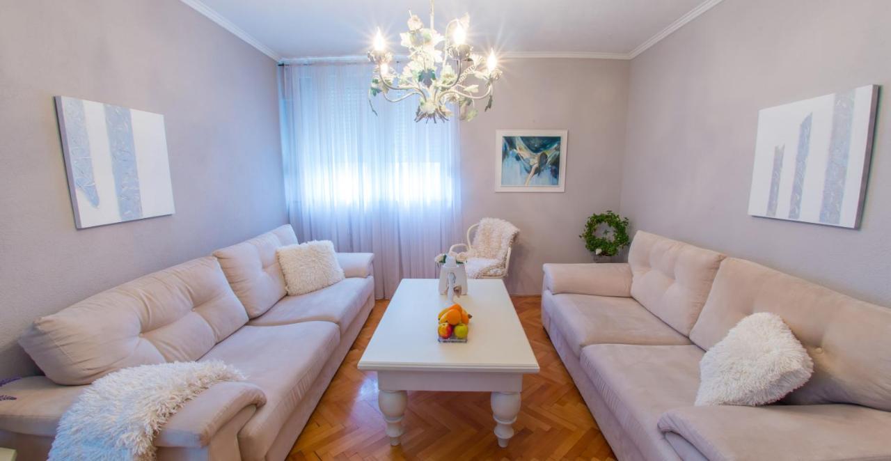 Apartment Luxe Living In *